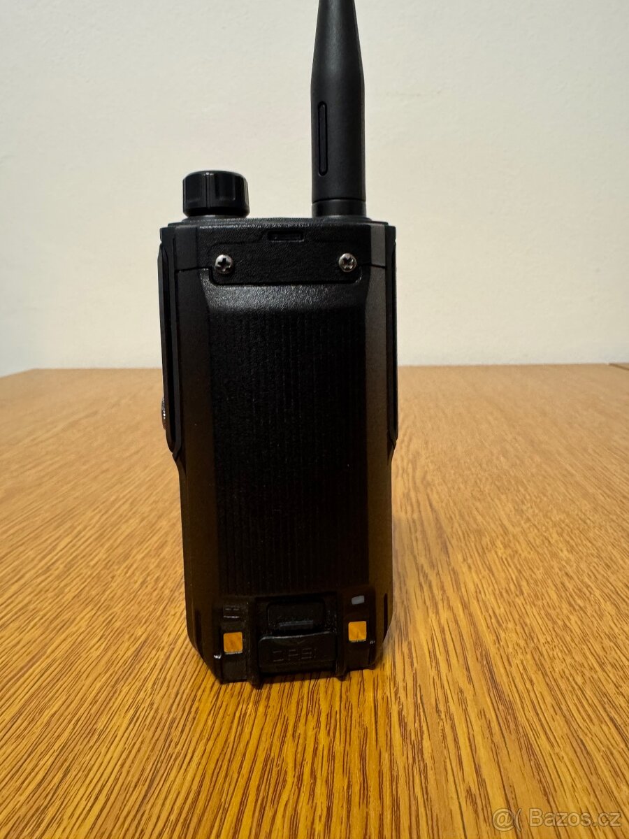 Vysílačka TYT UV99 - 3