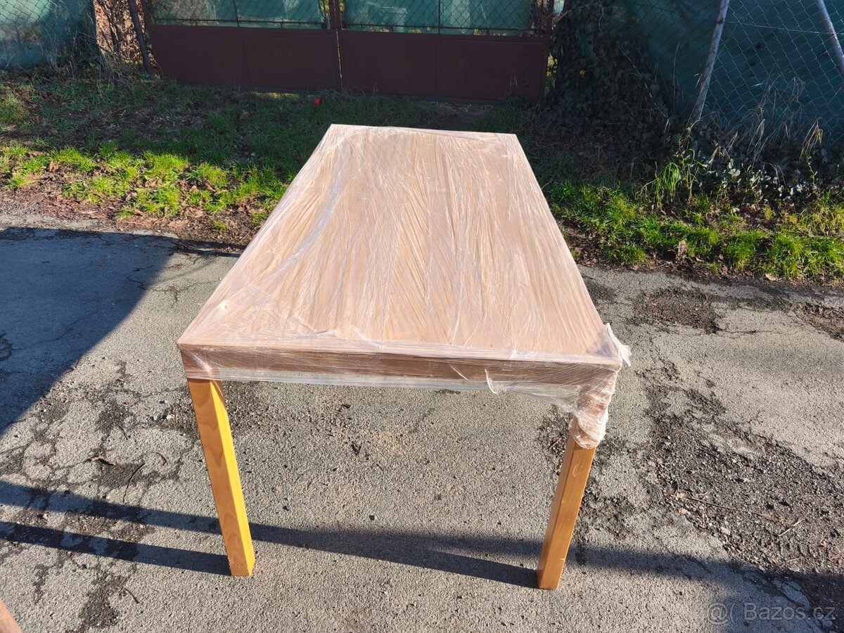 Dřevěný atypický stůl - 3