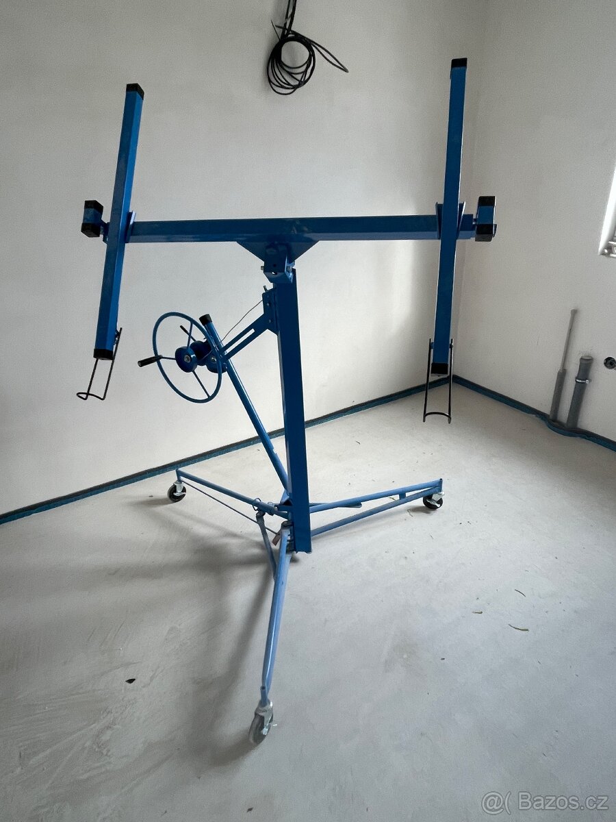 Zvedák sádrokartonu - 3