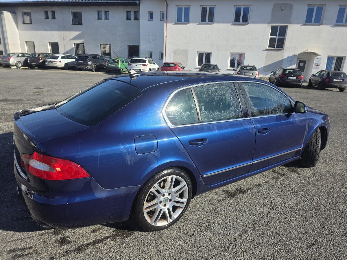 Prodám Škodu Superb 2 3.6 FSI DSG 4x4 2008 - 3