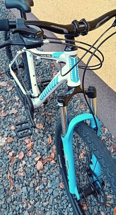 NOVÉ Author RIVAL 27,5 nové dámské kolo 3x8 rám 16 - 3