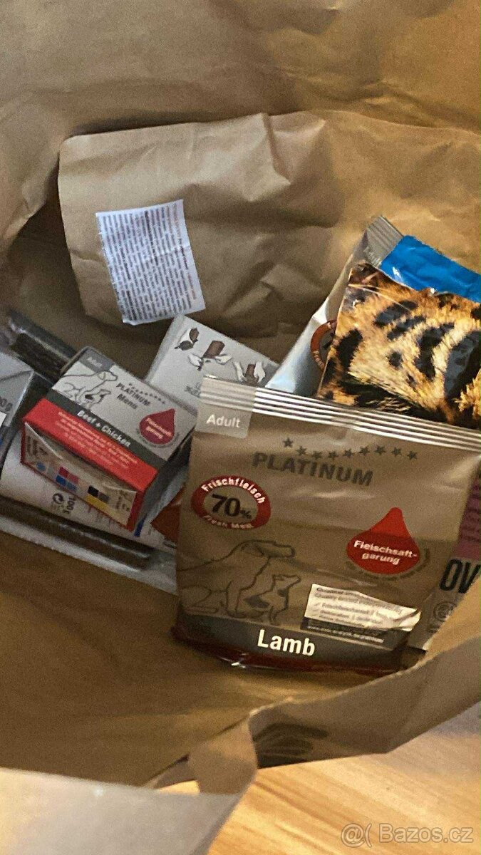 Pamlsky + oblečení pro psa - 3