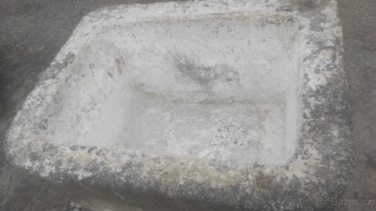 Stará kamenná stírka, kamenka, koryto, 104x80x64 cm - 3