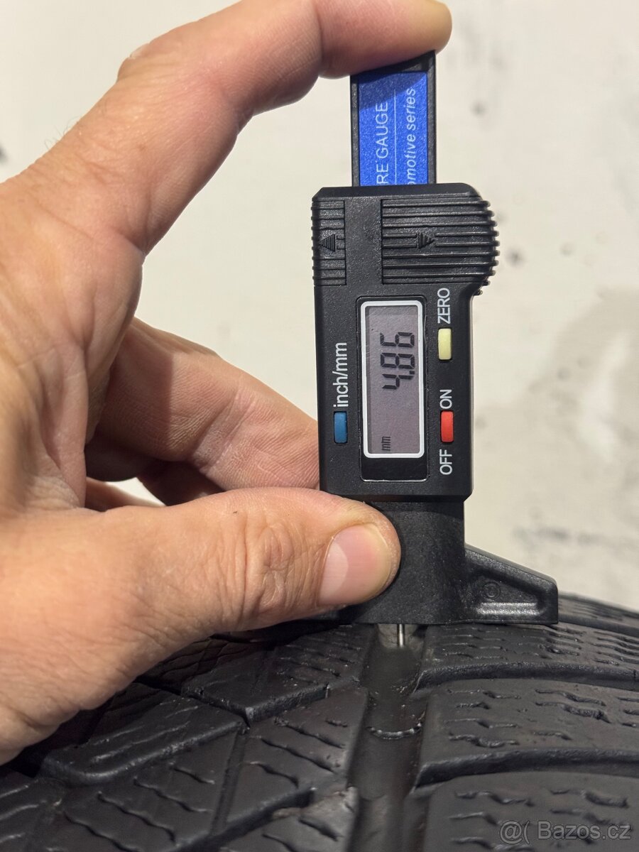 Zimní pneu 225/45/19 Pirelli Sottozero 3 - 3