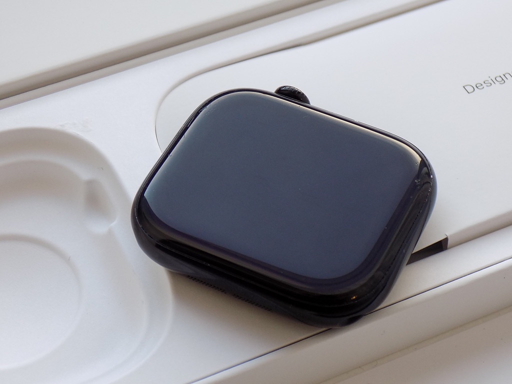 Apple Watch Series 10 46mm Jet Black - ZÁRUKA - 100% baterie - 3