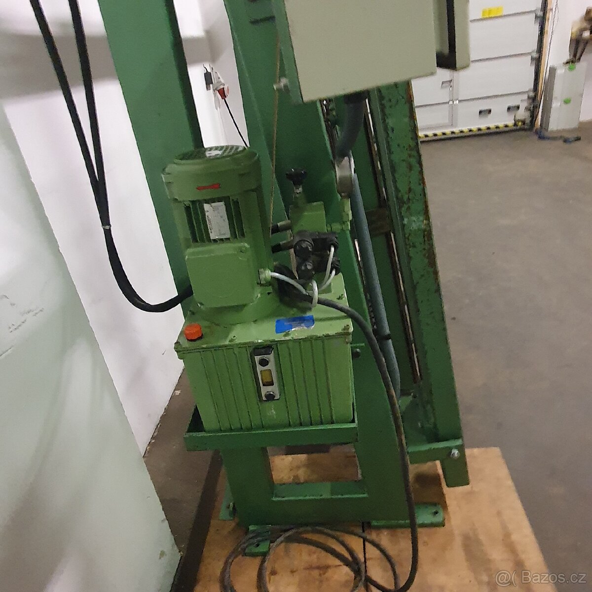 Rámový hydraulický lis Polzer - 3