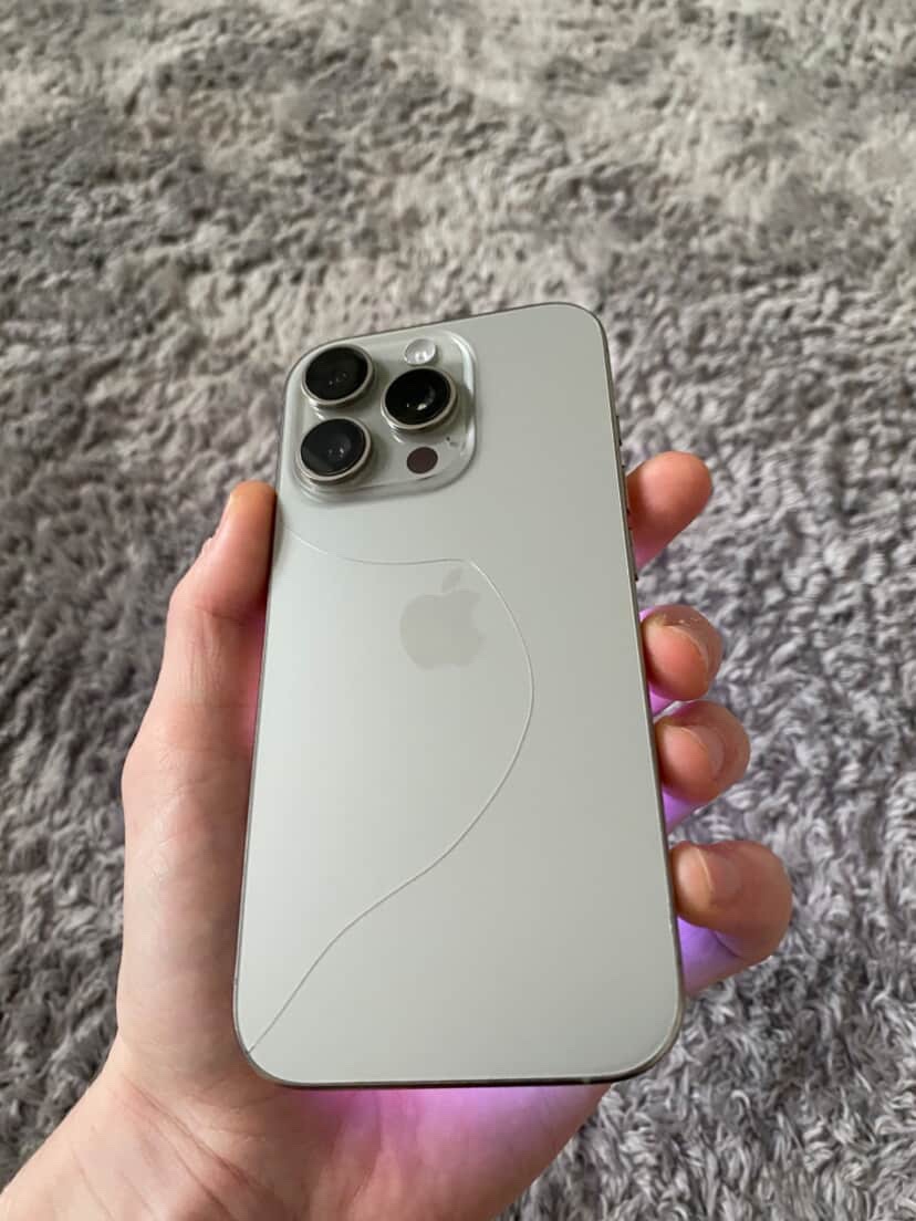 Apple iPhone 16 PRO 256GB - 3