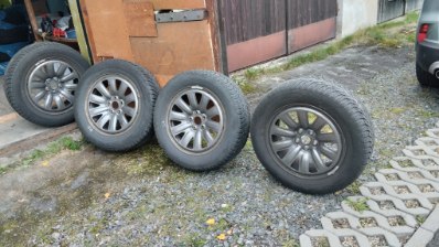 Prodám zimní pneumatiky 215/65 R17 - 3