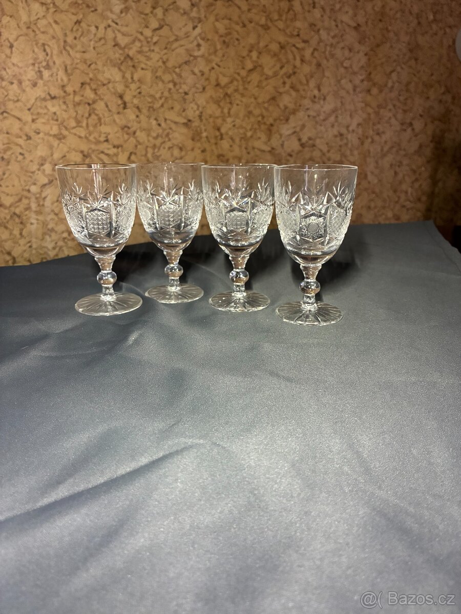 Sada 4 skleniček z broušeného skla - 3