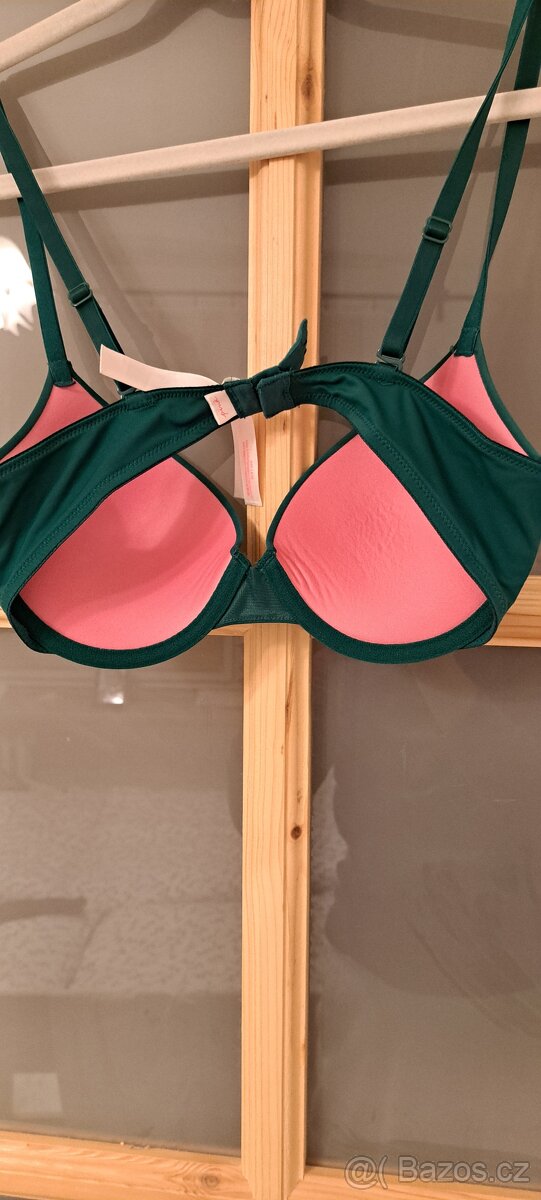 PODPRSENKA....VICTORIA S SECRET...34 C - 3