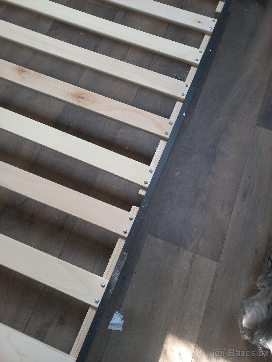 moderní nízká postel 180x200 cm - 3