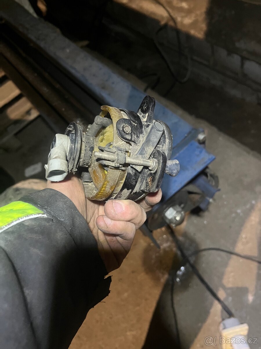 Škoda Fabia 2 levá přední mlhovka předfacelift - 3