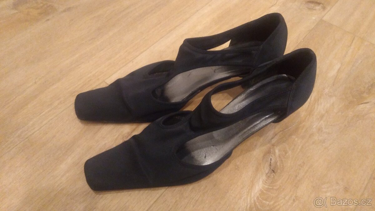 Černé lodičky - 3