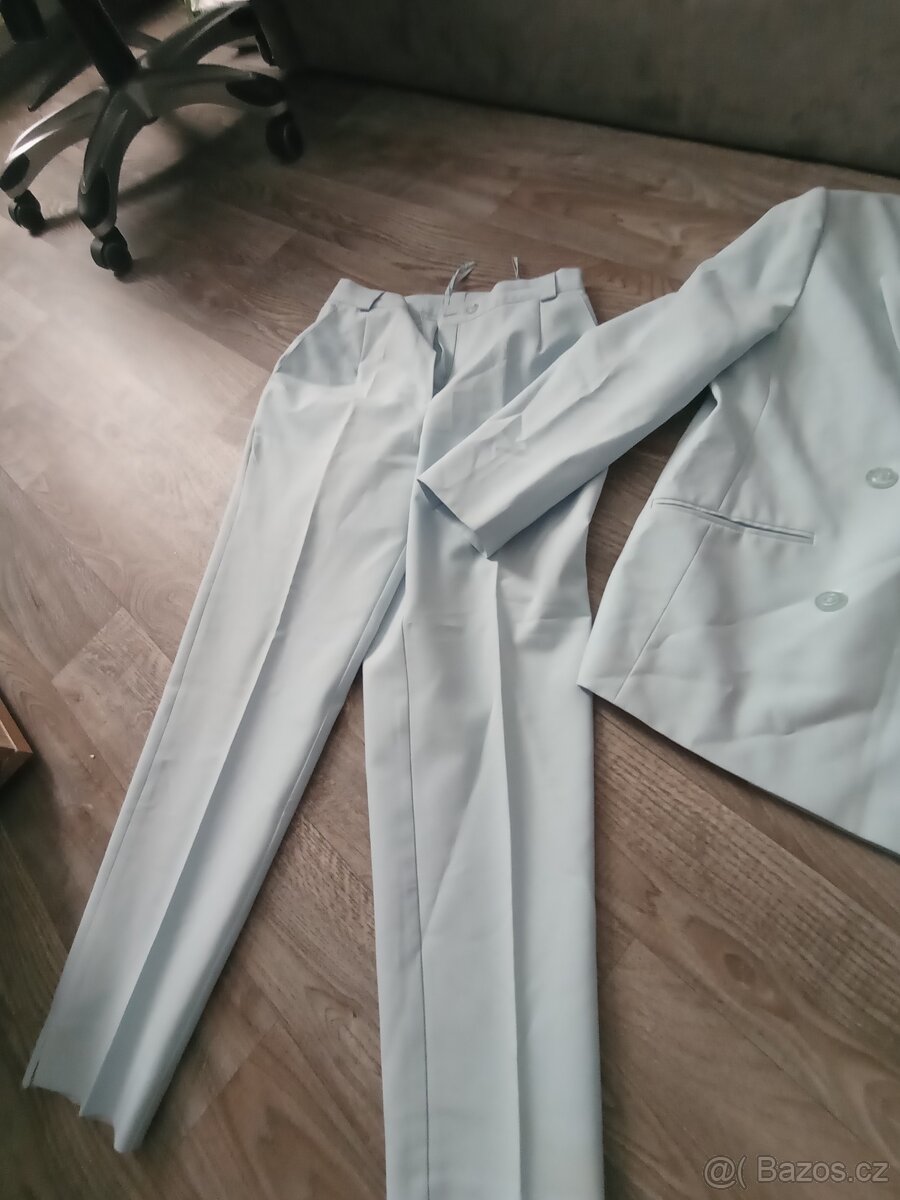 Prodám dámský kalhotový kostým - 3
