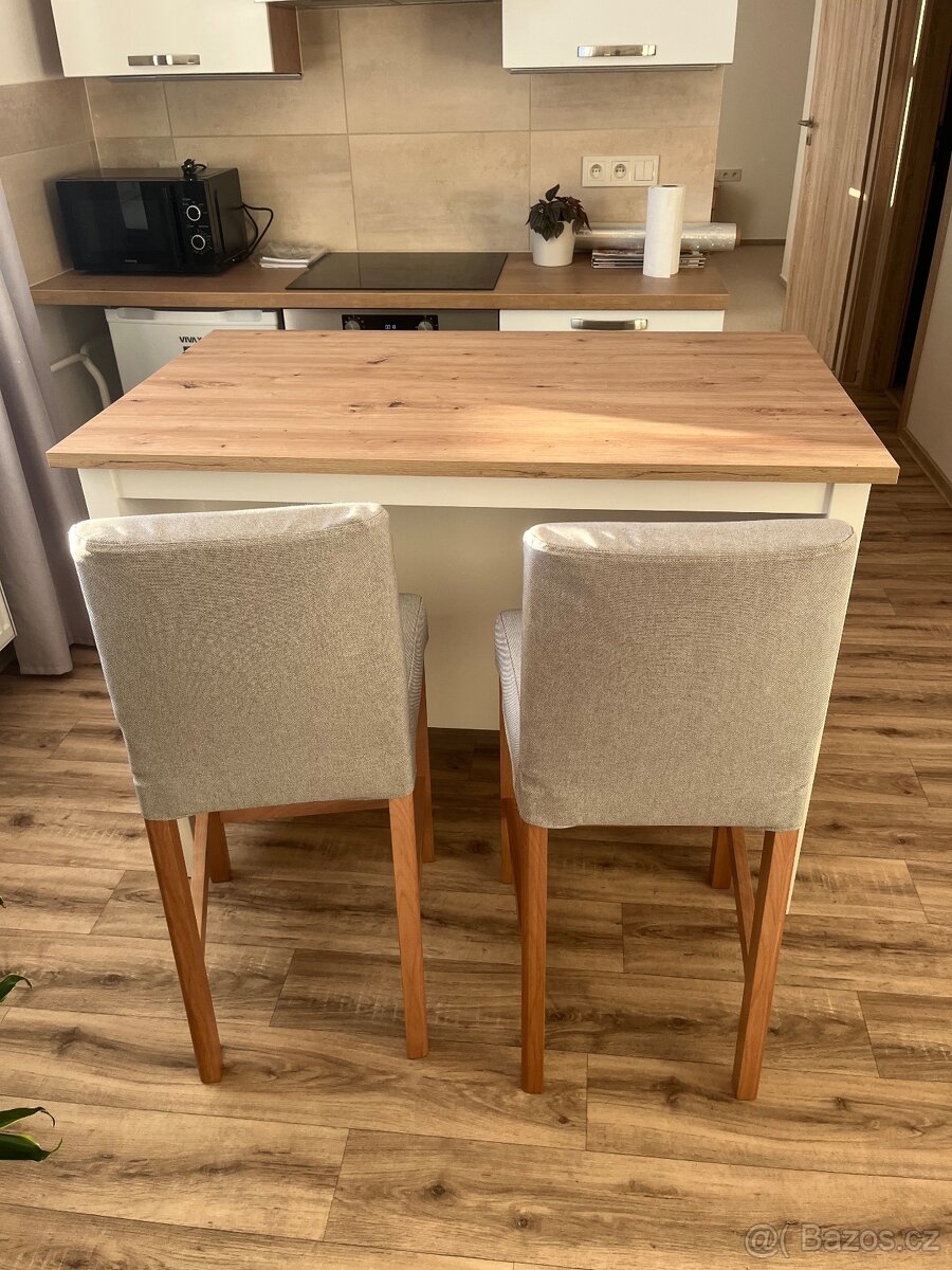 Ostrůvek s bar. židličkami - 3