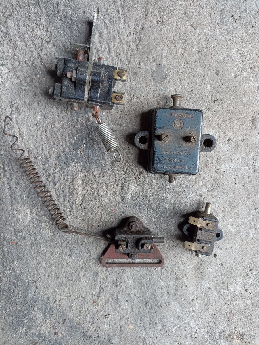 Brzdový spínač jawa -čz - koleno k motoru - - 3