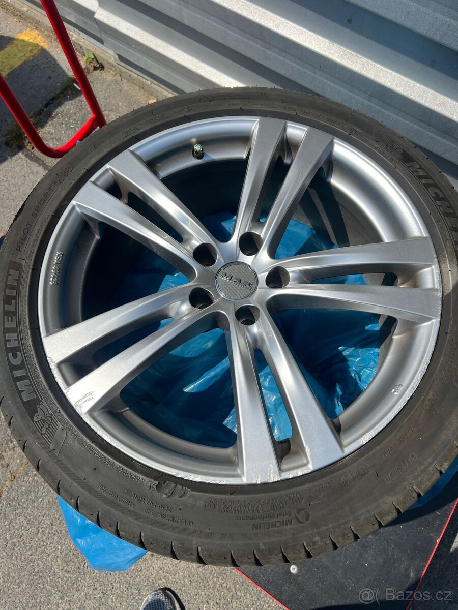 Sada letních Alu kol MAK 8Jx19 5x112 - 3