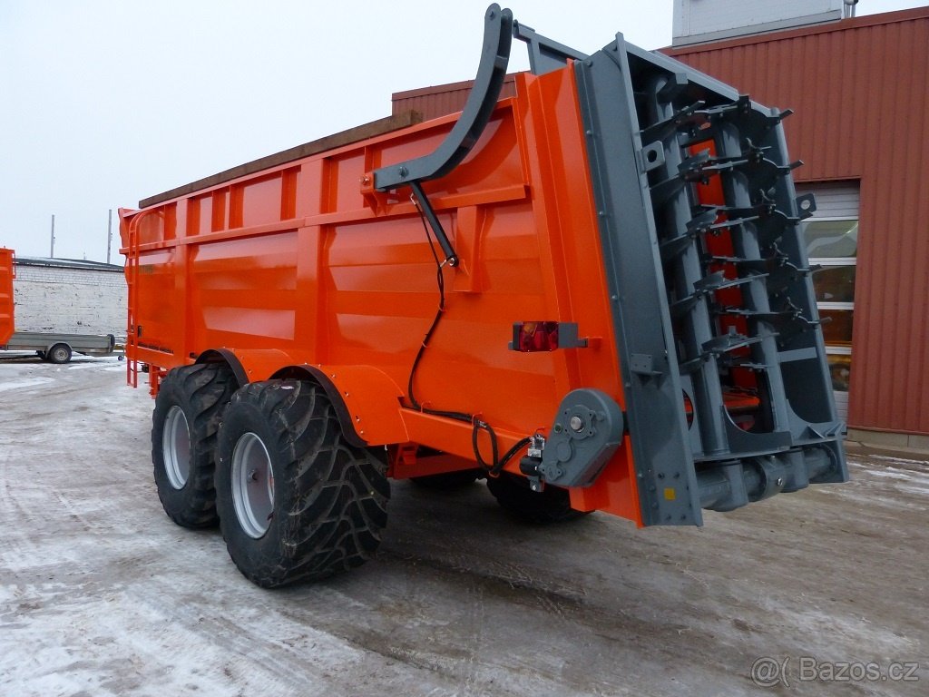 Rozmetadlo hnoje - chlévské mrvy - kompostu - nosnost 20 tun - 3