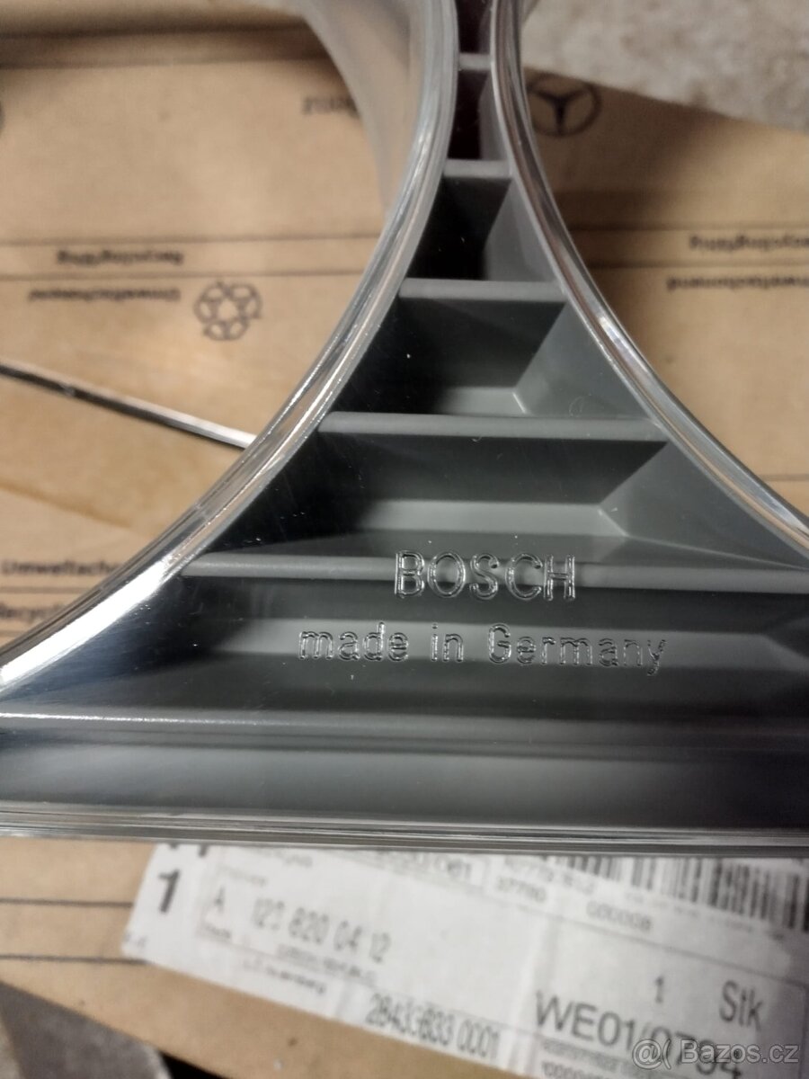 Mercedes W 123 - nový kryt pravého předního světla - 3