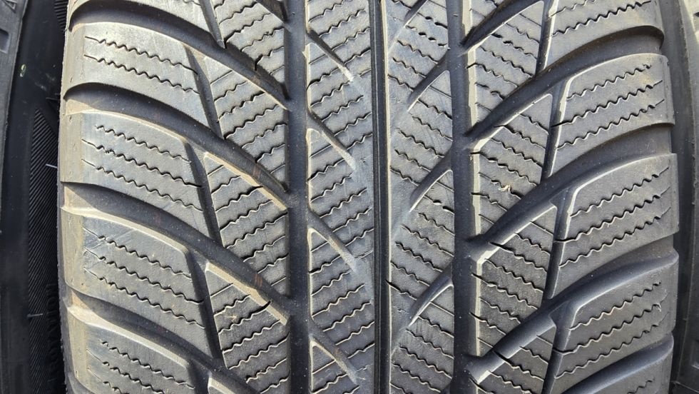 Zimní pneu 205/60/16 Bridgestone - 3