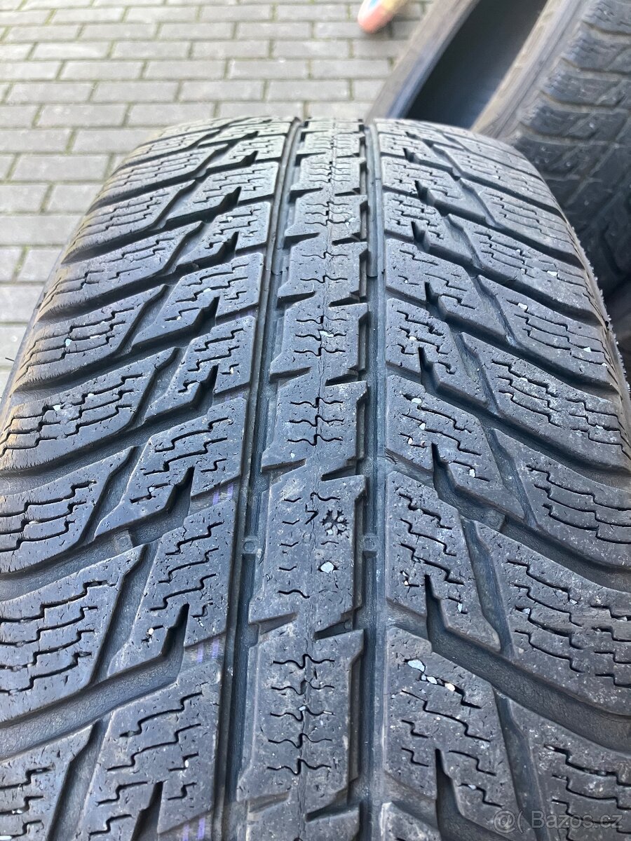 Nokian 215/65R17 XL - 3