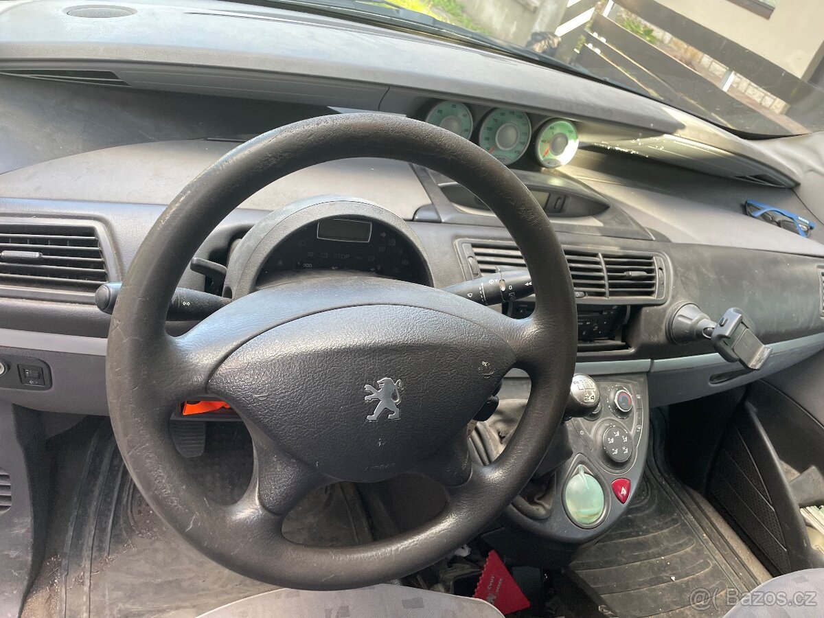 Prodám Peugeot 807 18000kč - 3