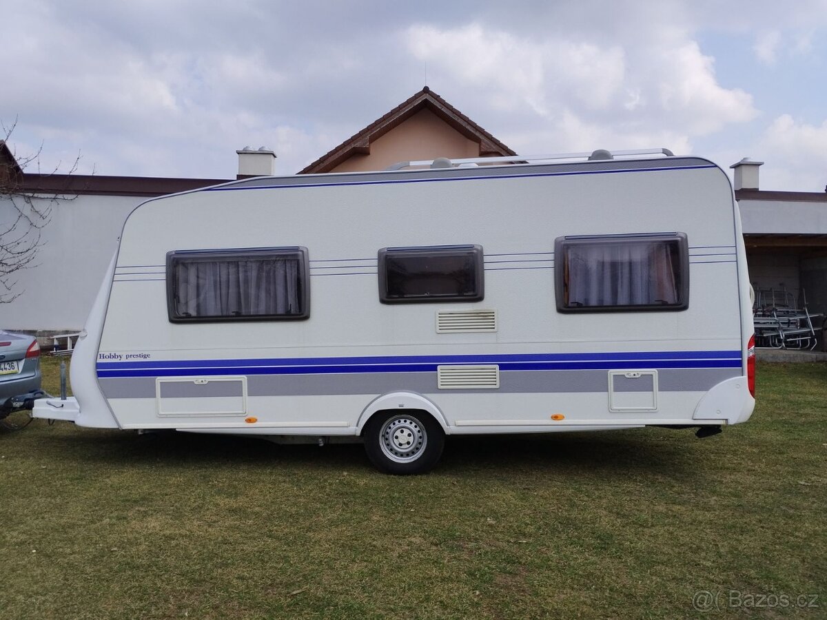 HOBBY 495 UFe č.703. Pro 4. Fr. postel. Sprcha. Rok 2007. - 3