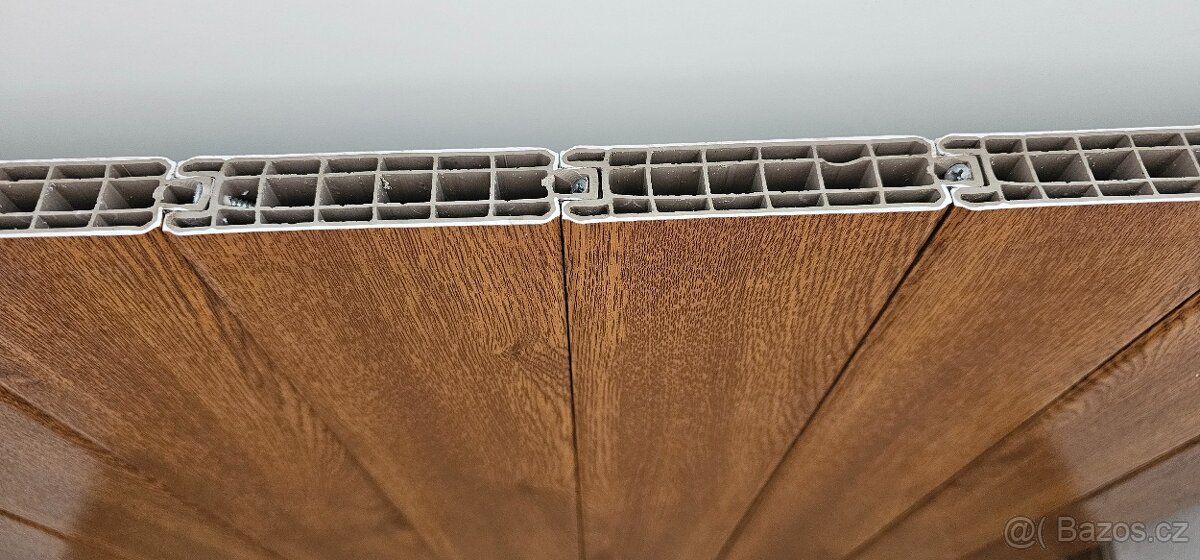 Výpĺň plastových dveří - 3