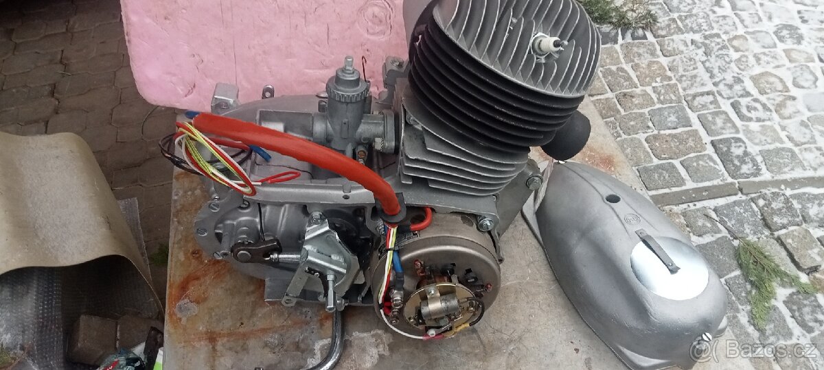 Motor skutr ČZ 502 - 3