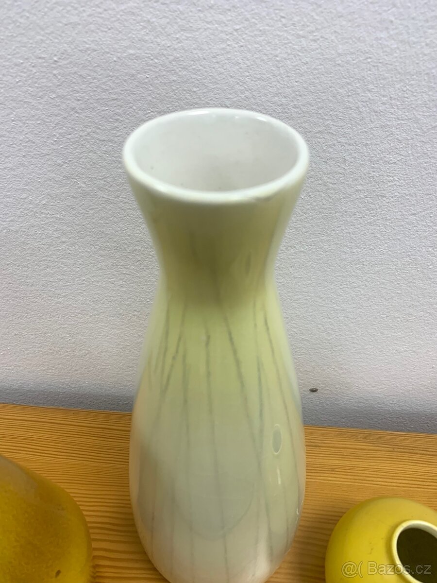 Retro žluté vázy - 3