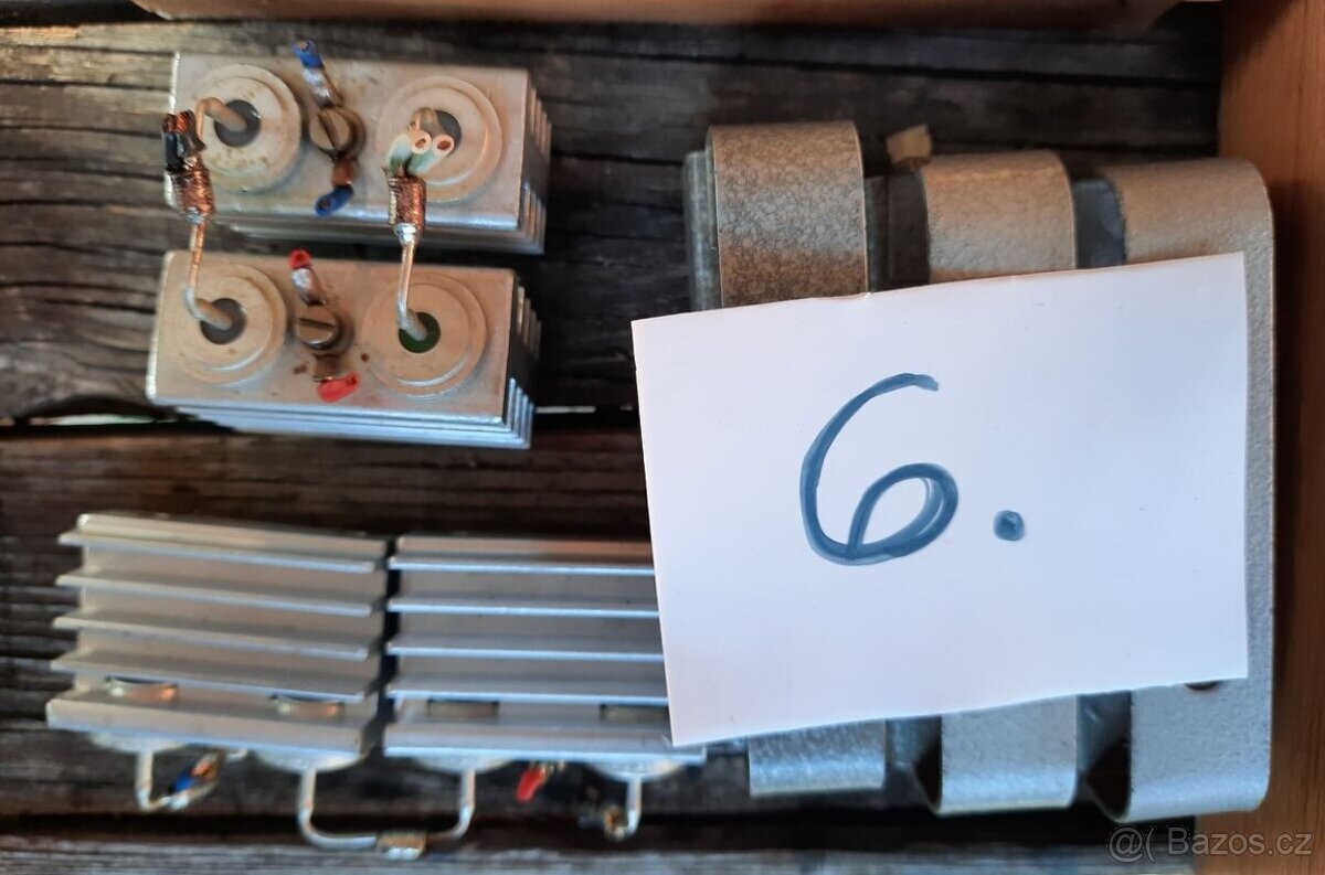 Elektrosoučástky mix - 3