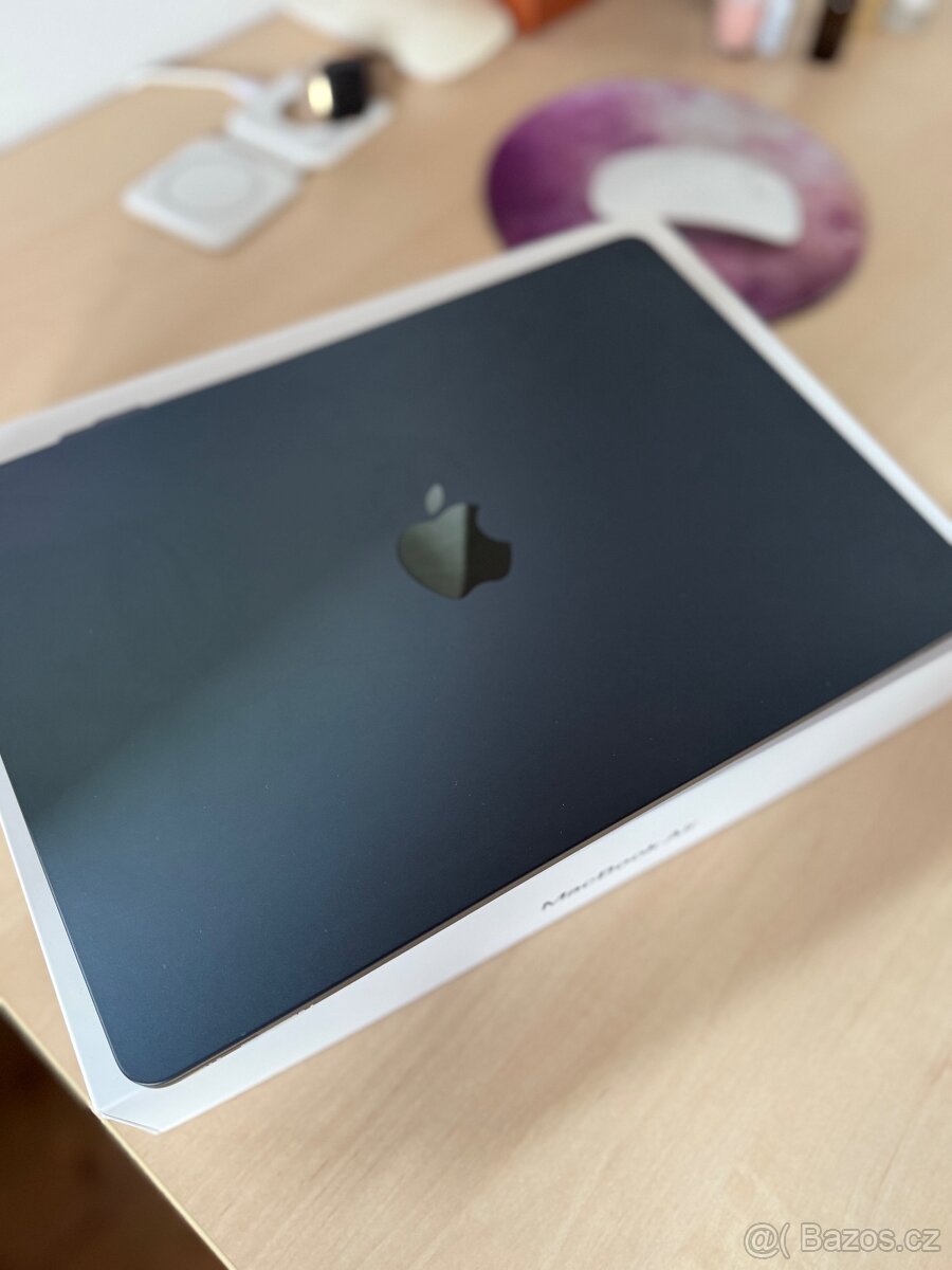 MacBook Air 13" M2 CZ + 8 GB - 3