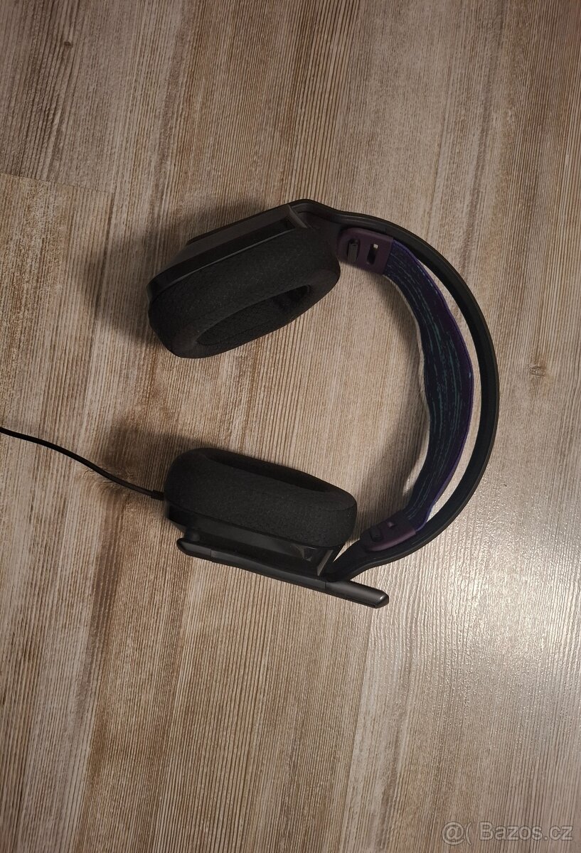 Sluchátka Logitech G335 - 3