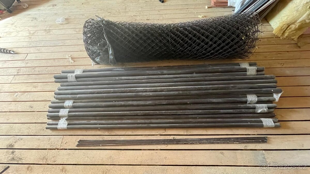 pletivo poplastované hnědé 180cm, sloupky a příslušenství - 3