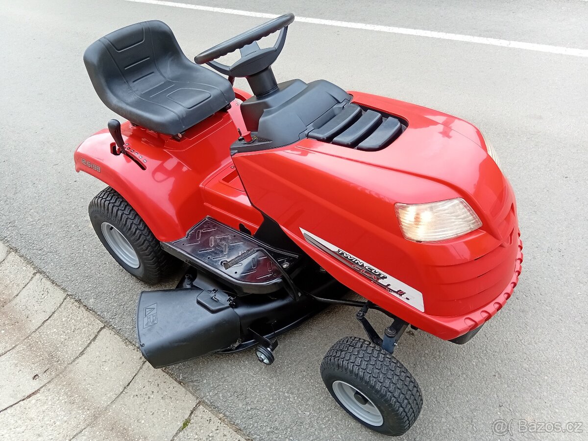 Prodám zahradní traktor Twin-Cut 12.5Hp - 3