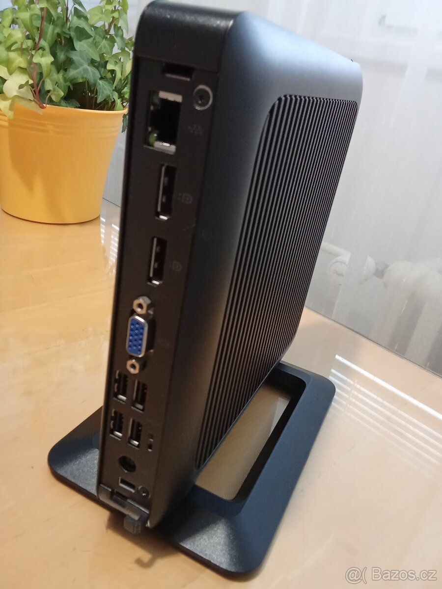 Mini PC HP t520 s LCD monitorem ACER K222HQL - 3