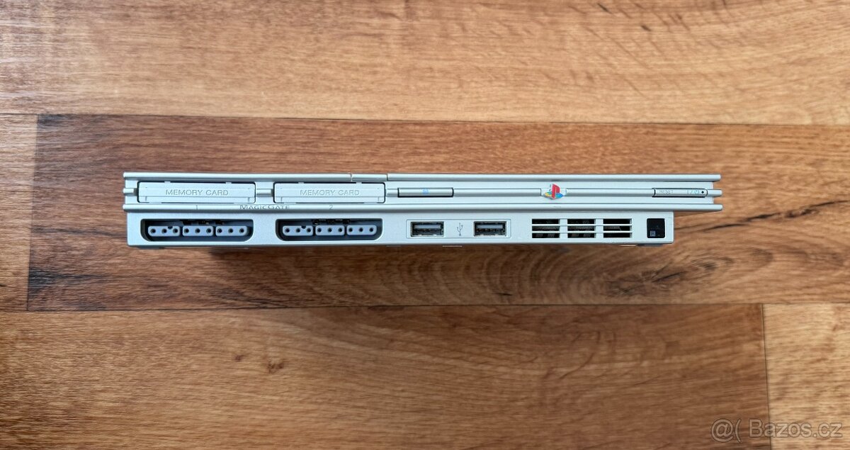 Sony Playstation 2 Slim (SCPH-75004) stříbrná - 3