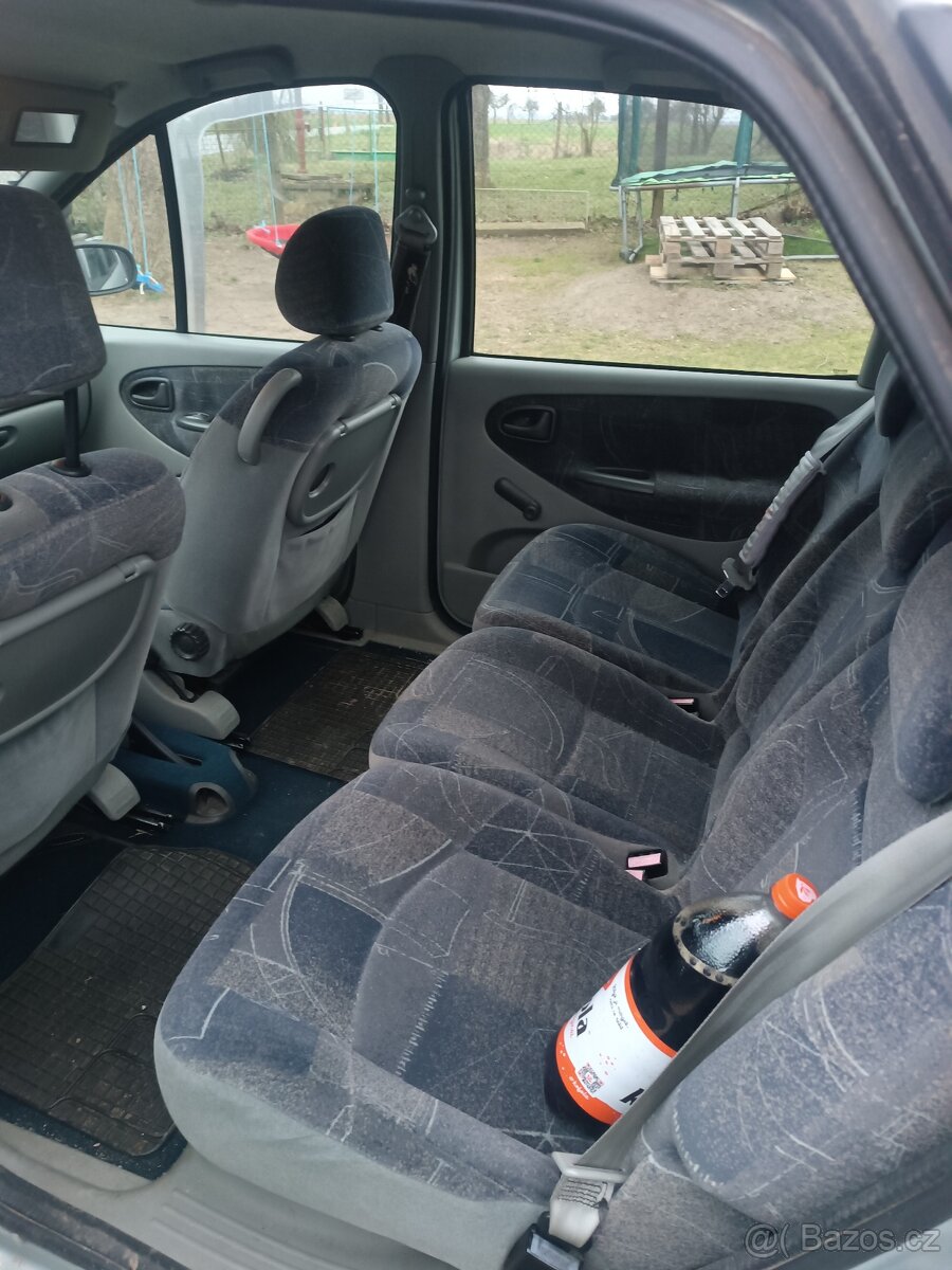 Renault Megane scenic - 3