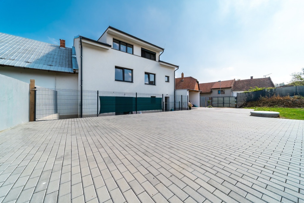 4+kk Dětkovice, parkování, zahrada - 3