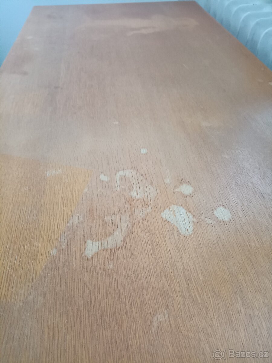 Stůl se šuplíky - 3