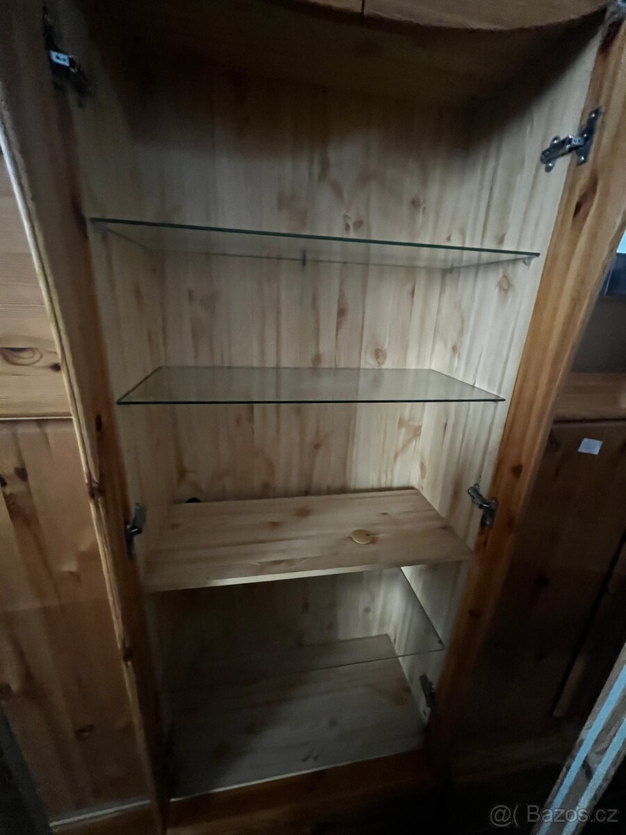 Vitrína - 3