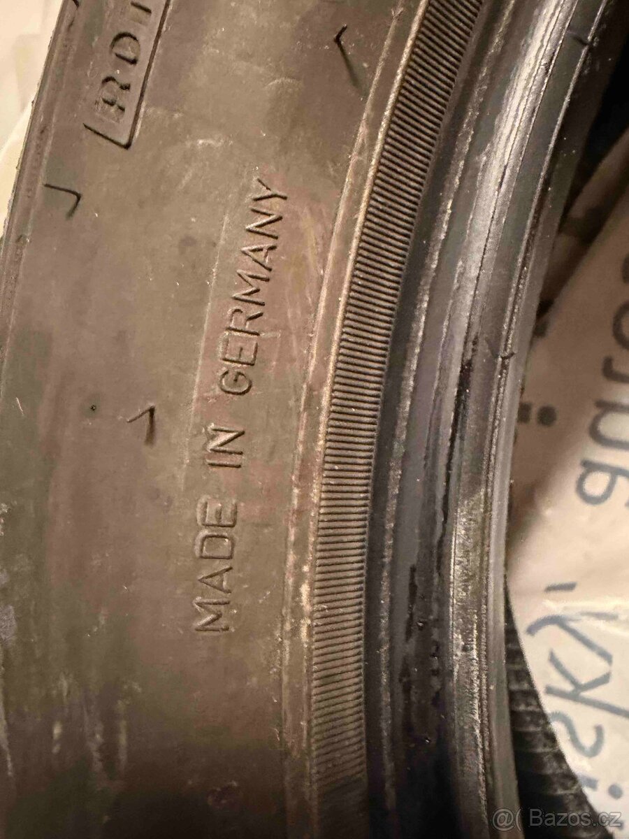 245/45/19 goodyear celoročně , zánovní ,mesic stare - 3