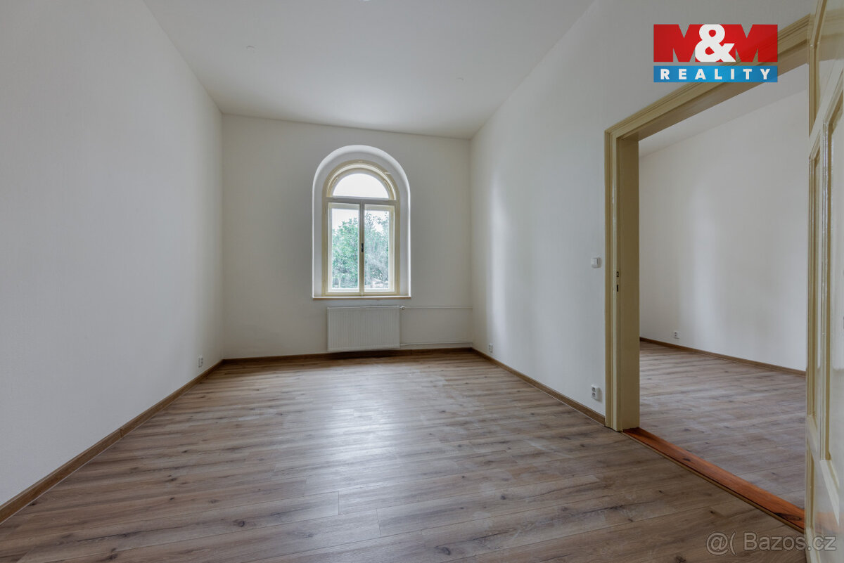 Prodej nájemního domu v Nejdku, ul. náměstí Karla IV. - 3