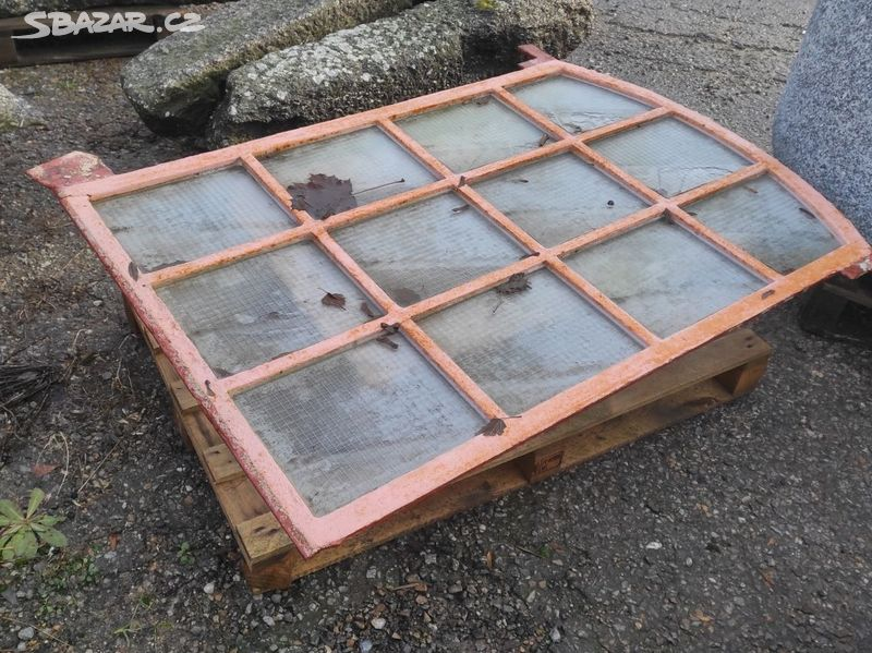 Staré železné okno, 1 ks- 142x94cm, fabrické okno - 3