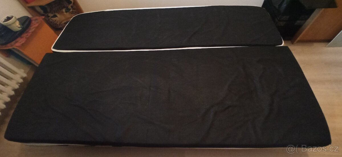 Pohovka rozkládací s úložným prostorem. - 3