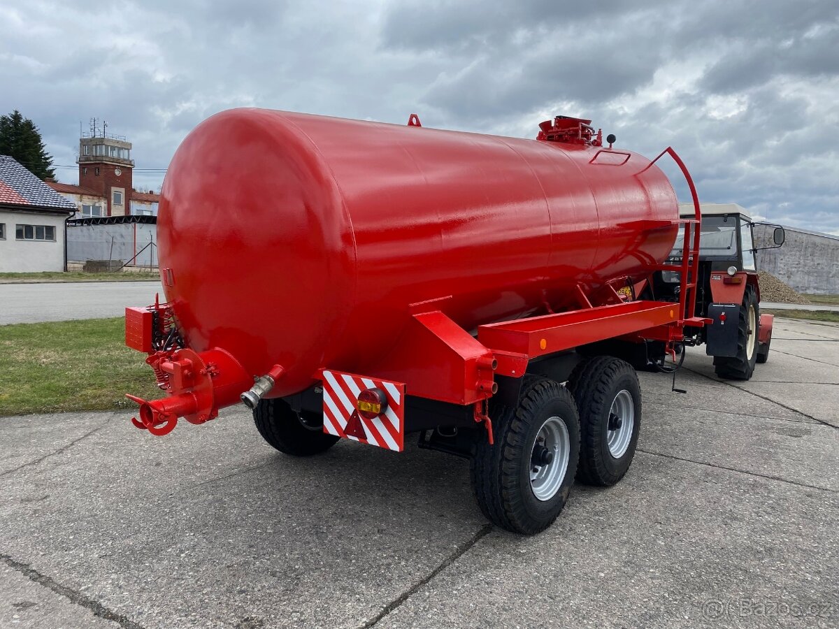 Fekální cisterna 10m3 na podvozku za traktor - 3