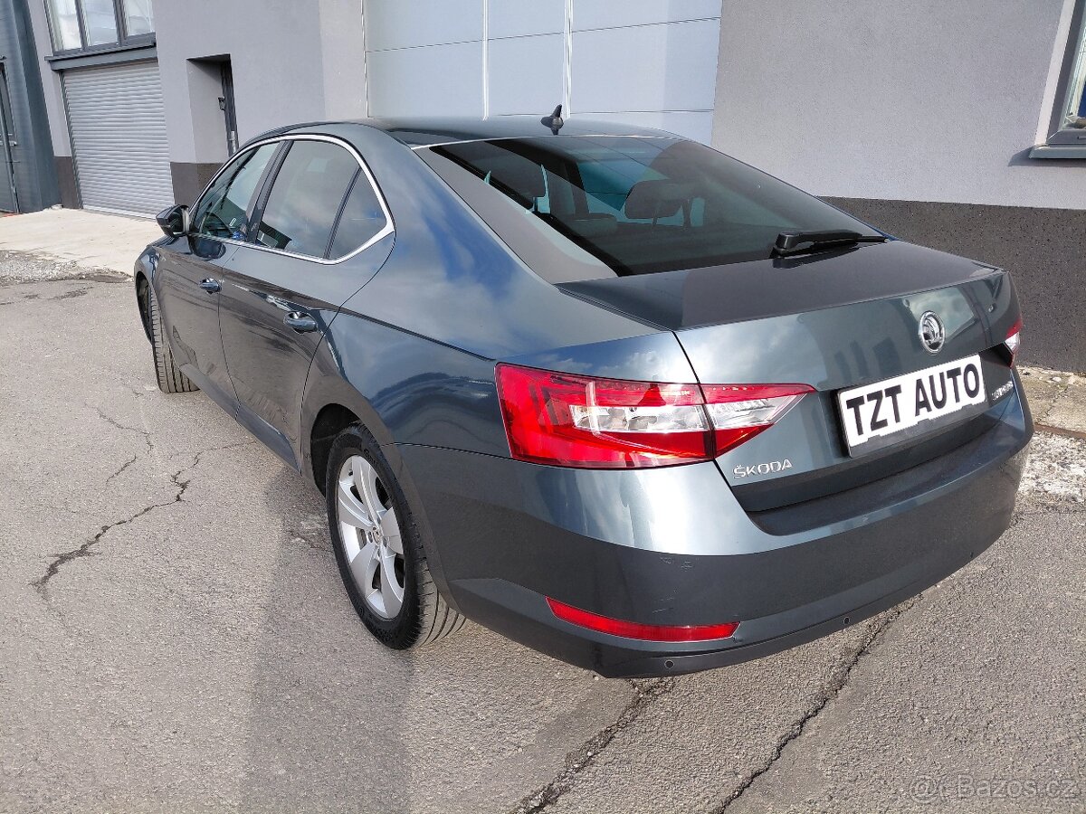 SUPERB III 2.0TDi, r.17 210000km, po rozvodech, NAVI, MANUÁL - 3