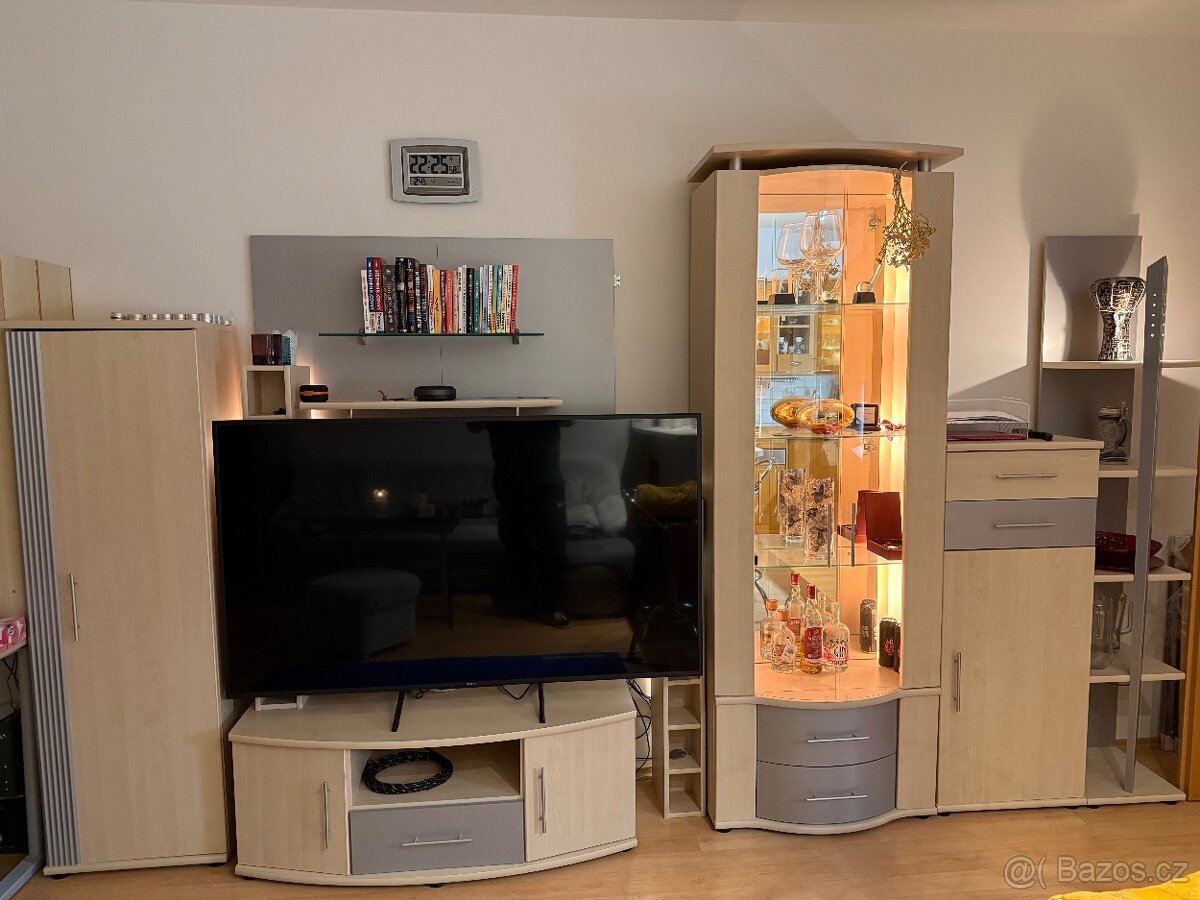 Moderní stylová obývací stěna s podsvícením - 3