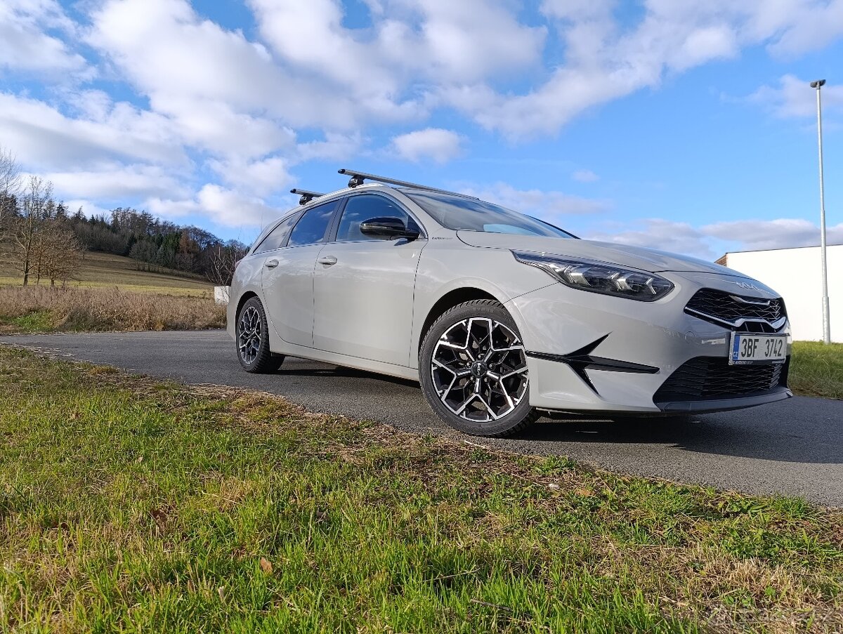 Kia Ceed SW Edice 30 - 3