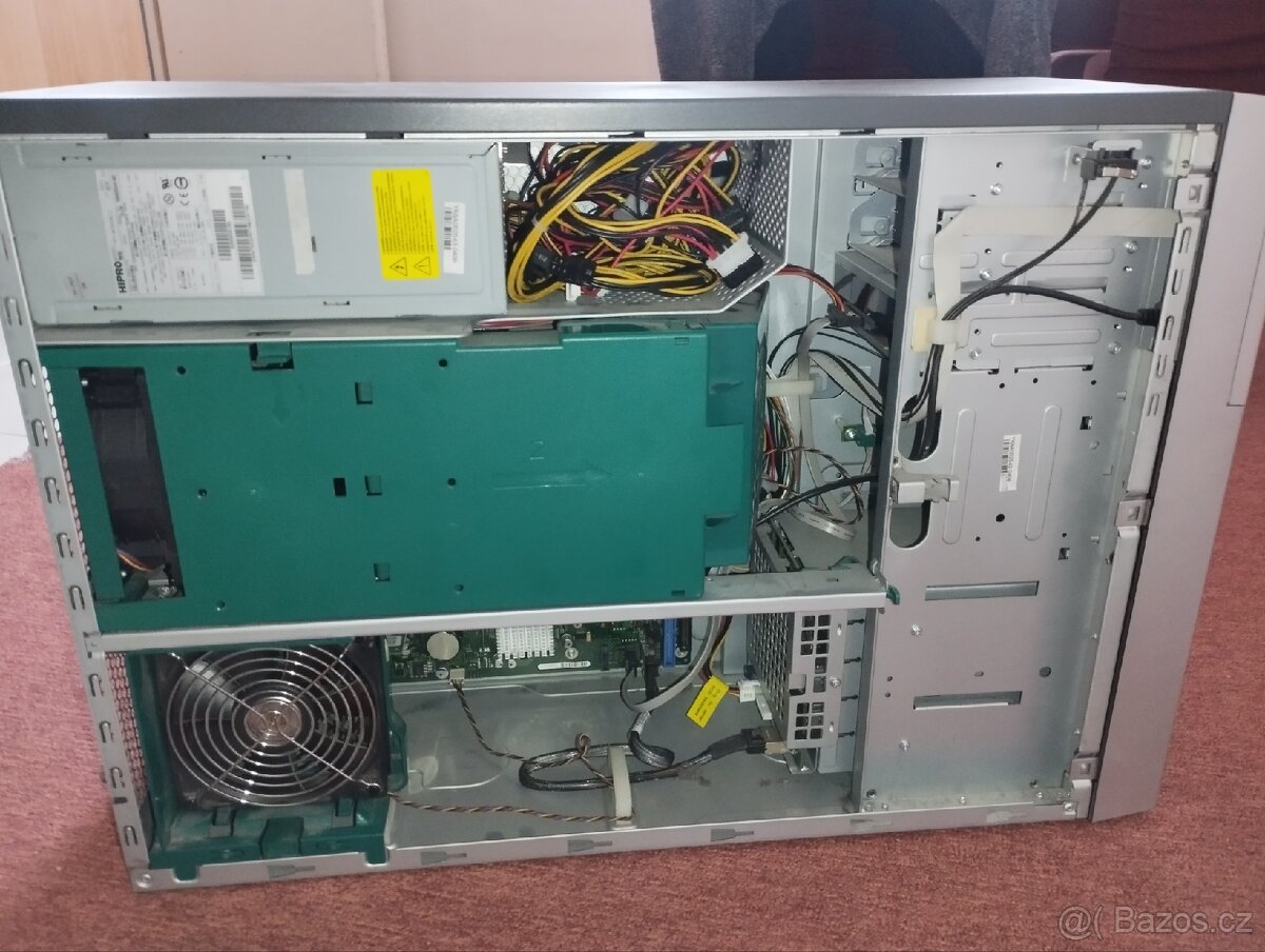 SERVER Fujitsu-SIEMENS PRIMERGY TX200 S4 - 3